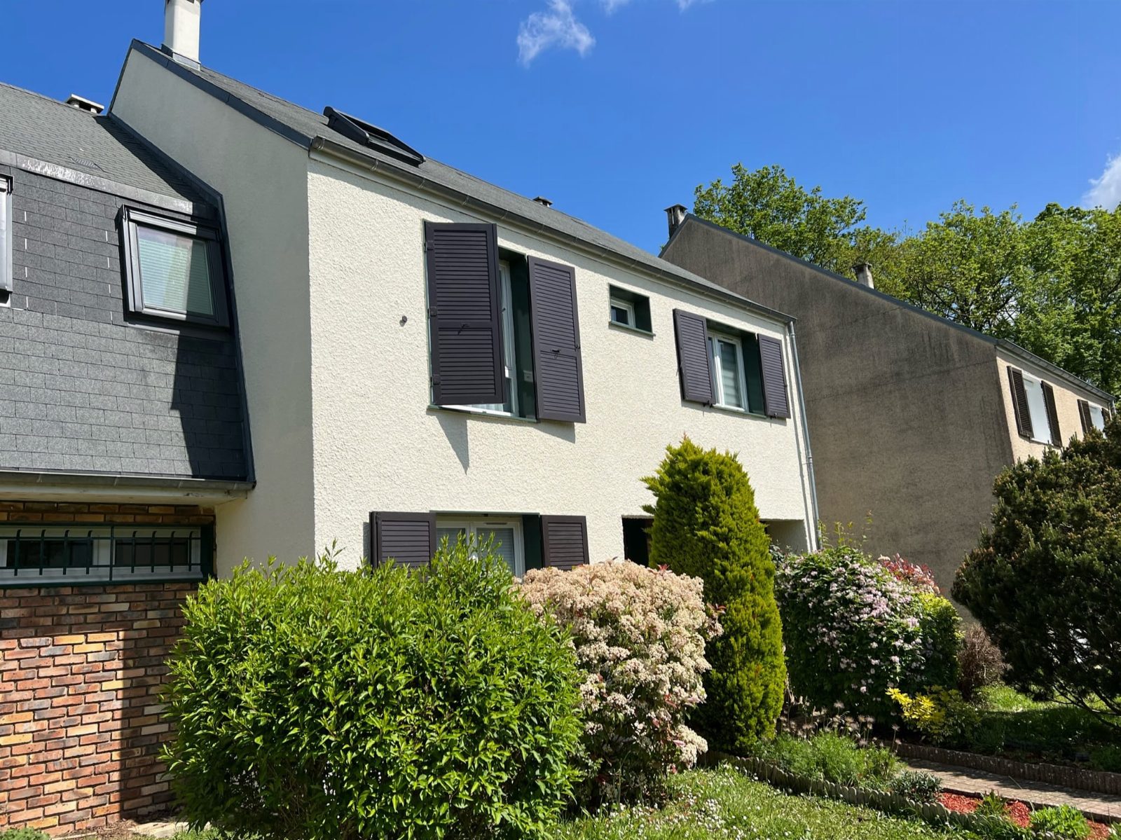 Avant — Rénovation de toiture sur maison